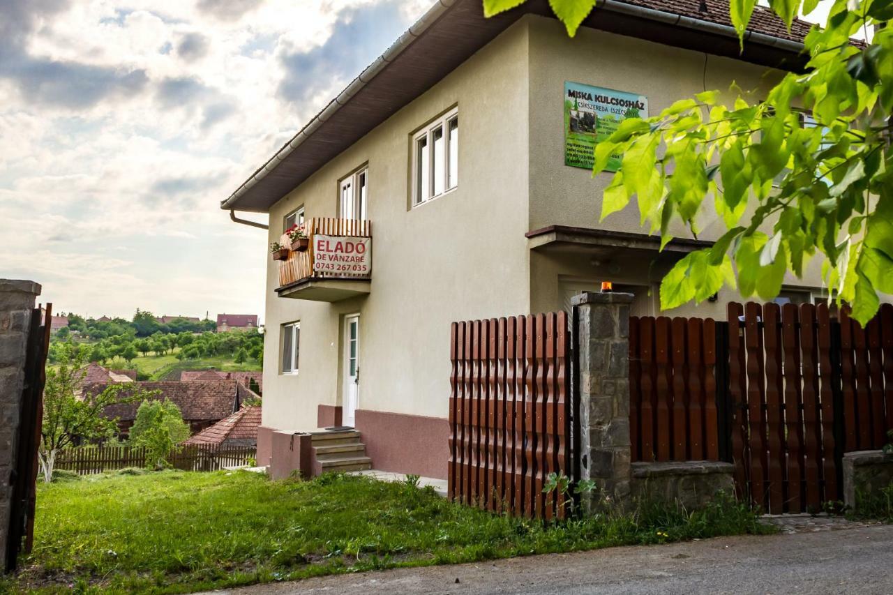 Farkaslaki Kulcsoshaz Lupeni (Harghita) Екстериор снимка